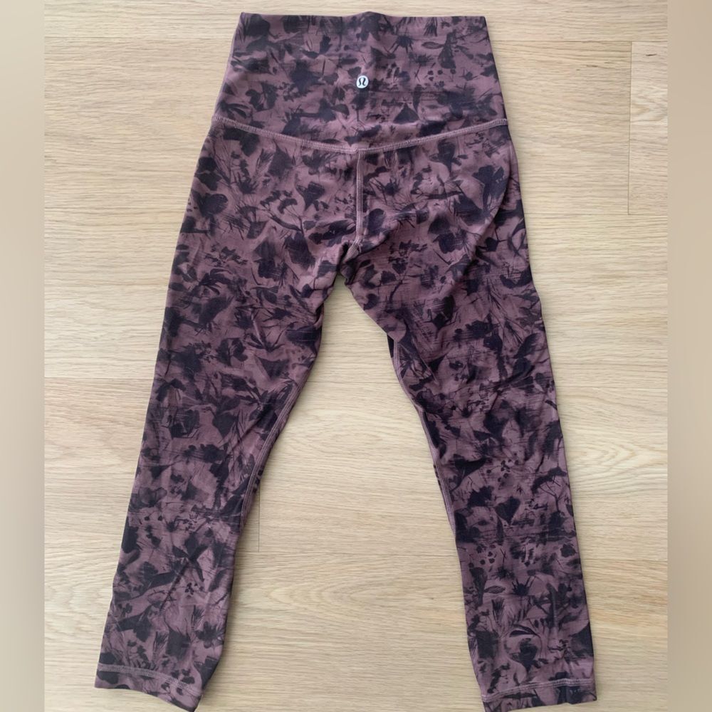 Lululemon Align Crop 21 inch Mini Dusk Floral Antique Bark Black - Picture 11 of 13